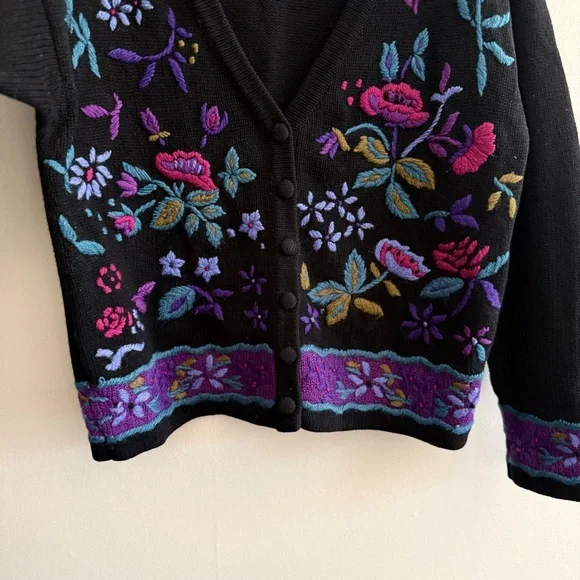 L.L. Bean 100% Wool Vintage Black Floral Embroidered Cardigan Knit Sweater - Picture 2 of 4